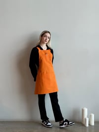 K-155 HOLLY - Çapraz Askılı Turuncu Önlük 