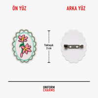 Uniform Charms™ Zambak Çiçeği (Oval Çerçeve) Broş Charm