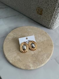 Marka Model Gold Detay Silver Taş Küpe