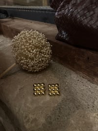 Marka Model Kare Gold Top Detay Büyük Küpe