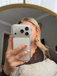 Marka Model Kehribar-Mermer Taşlı Sallantılı Küpe
