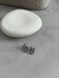 Marka Model Silver Düğüm Desen Küpe
