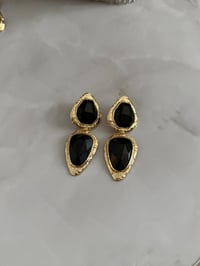 Marka Model Siyah Gold Kenarlı Sallantılı Küpe
