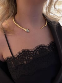 Marka Model Yılan Desen Boynu Saran Kolye