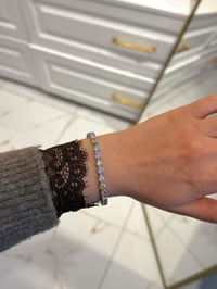 Özel Seri Silver Renkli Taşlı Su Yolu Bileklik 