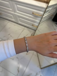 Özel Seri Silver Taşlı Kalp Desenli Bileklik