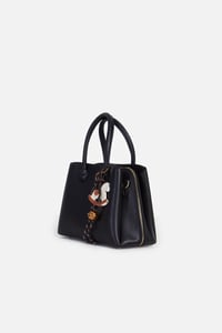 CHARM AKSESUARLI EL ÇANTA 