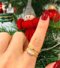 Bijoux Tek Sıra Kemerli Taşlı Gold Yüzük