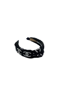 Black CC Taç