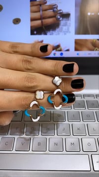 Mavi Mineli Yonca Sedef Küpe