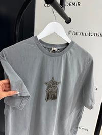 Gri Taş İşlemeli Tshirt