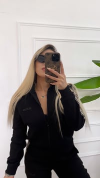 GUE EŞOFMAN TAKIMI
