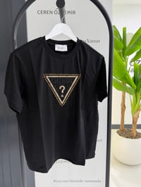 Gue Üçgen Marka Tshirt Siyah