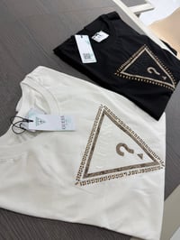 Gue Üçgen Marka Tshirt Siyah