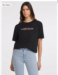 Gue Yazı Logo Detaylı Tshirt
