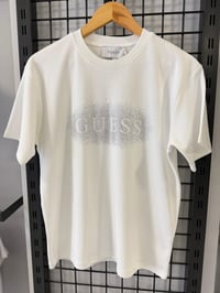 Gue Yazı Taş Detaylı Beyaz Tshirt