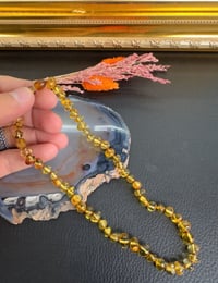 Damla Kehribar Bebek Kolyesi