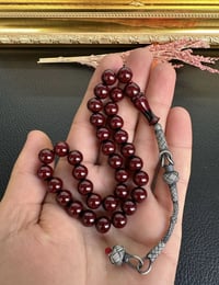 Küre Model Bordo Çubuk Sıkma Kehribar Tesbih