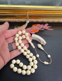Küre Model Usta İşçilikli Sade Fil Dişi Tesbih