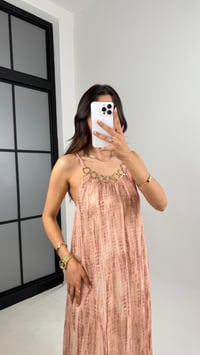 Pembe Askılı Gold Detaylı Astarlı Kırışık Kumaş Elbise Gaus00560GausELBİSEGU1002307
