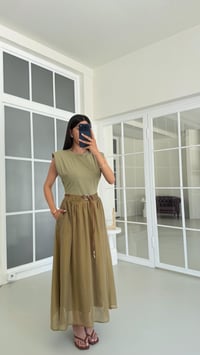 Yeşil TWST Model Kemerli Elbise GAUS-01697GAUSELBİSEGAUS-01697