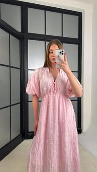 Pembe Püsküllü V Yaka Balon Kol Elbise GAUS-01232GAUSELBİSEGAUS-01232