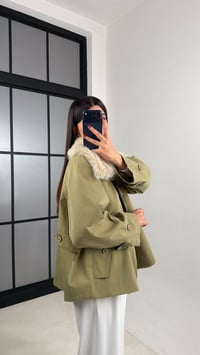 Yeşil Yaka Kürk Detaylı Astarlı Trençkot GAUS-00660GAUSTRENÇKOTGAUS-00660