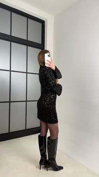 Siyah Uzun Kollu Payetli Tasarım Elbise GAUS-00904GAUSELBİSEGAUS-00904