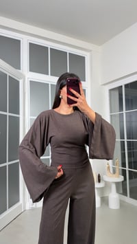 Kahve Geniş Kol Bluz Beli Lastikli Pantolon İkili Kaşmir Dokulu Selanik Kumaş Takım GAUS-02293GAUSTAKIMGAUS-02293