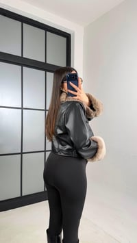 Siyah Astarlı Kürk Detaylı Premium Deri Ceket GAUS-01072GAUSCEKETGAUS-01072