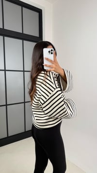 Beyaz Çizgili Şardonlu Crop Kazak GAUS-00132GAUSSweaterGAUS-00132