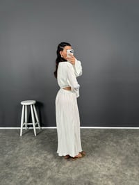 Lesdy Beyaz Krinkıl Dekolteli Elbise GausELBİSEGU008185