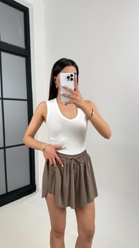 Vizon  Yan Yırtmaçlı Beli Lastikli Basic Şort Gaus00371GausŞORTGU1001868