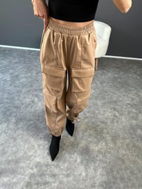 Sütlü Kahve Kargo Cepli Deri PantolonGausPANTOLONGU002926