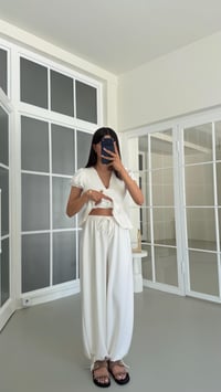 Ekru Gold Düğme Detaylı Peplum Bluz Beli Lastikli Şalvar Pantolon İkili Modal Takım GAUS-01673GAUSTAKIMGAUS-01673
