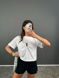 Beyaz Sis Önden Dekolteli Tshirt GausTSHIRTGU008324