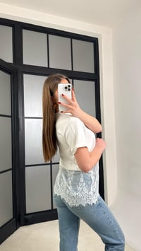 Ekru Dantel Detaylı Tshirt GAUS-01265GAUSTshirtGAUS-01265