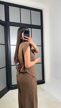 Kahve Kuşaklı Yelek Pantolon İkili Keten Takım GAUS-01447GAUSTAKIMGAUS-01447