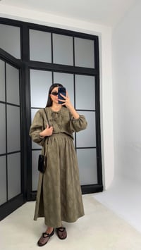 Haki Çiçek Nakışlı Gömlek Beli Lastikli Etek Takım GAUS-01182GAUSTAKIMGAUS-01182