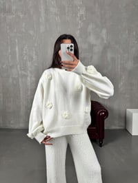 Made Beyaz Çiçek Örmeli Triko Kazak GausKAZAKGU00903800