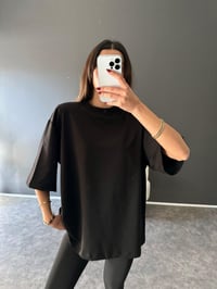 Siyah Vatkalı Oversize Tshirt GausTSHIRTGU003015