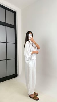 Beyaz Polo Yaka Yarasa Kol Bluz Şalvar Pantolon Md Muadil Premium Keten Takım Gaus00542GausTAKIMGU1002263
