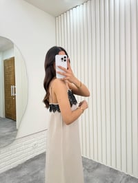 Taş Ayarlanabilir Askılı Dantel İşlemeli MD Muadil Keten Elbise Gaus00294GausELBİSEGU1001679