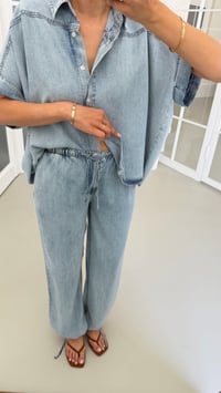 Mavi Gömlek Ayarlanabilir Pantolon İkili Tencel Denim Takım GAUS-01771GAUSTAKIMGAUS-01771