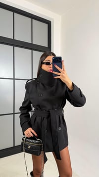 Siyah Dik Yakalı Vatkalı Kuşaklı Kaşe Kaban GAUS-00704GAUSKABANGAUS-00704