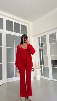 Kırmızı Yumuşak Dokulu Üçlü Premium Takım GAUS-02028 GAUS-02210GAUSTAKIMGAUS-02210