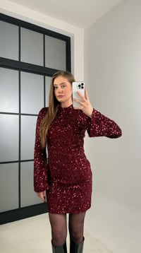 Bordo Uzun Kollu Payetli Tasarım Elbise GAUS-00904GAUSELBİSEGAUS-00904