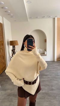 Ekru Balıkçı Yaka Asimetrik Kesim Kazak GAUS-00761GAUSKAZAKGAUS-00761