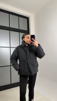 Siyah Astarlı Bağlama Detaylı Şişme Mont GAUS-01011GAUSMONTGAUS-01011