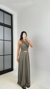 Haki Oys Muadil Dekolteli Beli Lastikli Cepli Modal Kumaş Tulum Gaus00648GausTULUMGU1002507